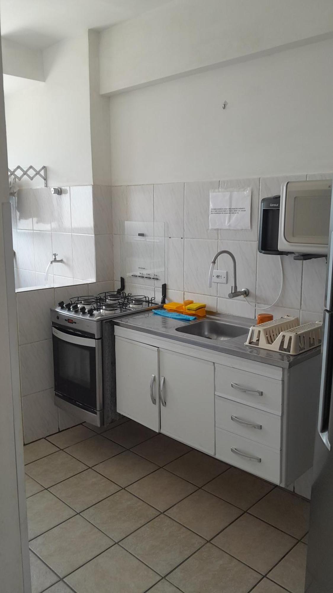 Apartment Guarujá: Beachside Retreat With Pool And Flexible Check-in