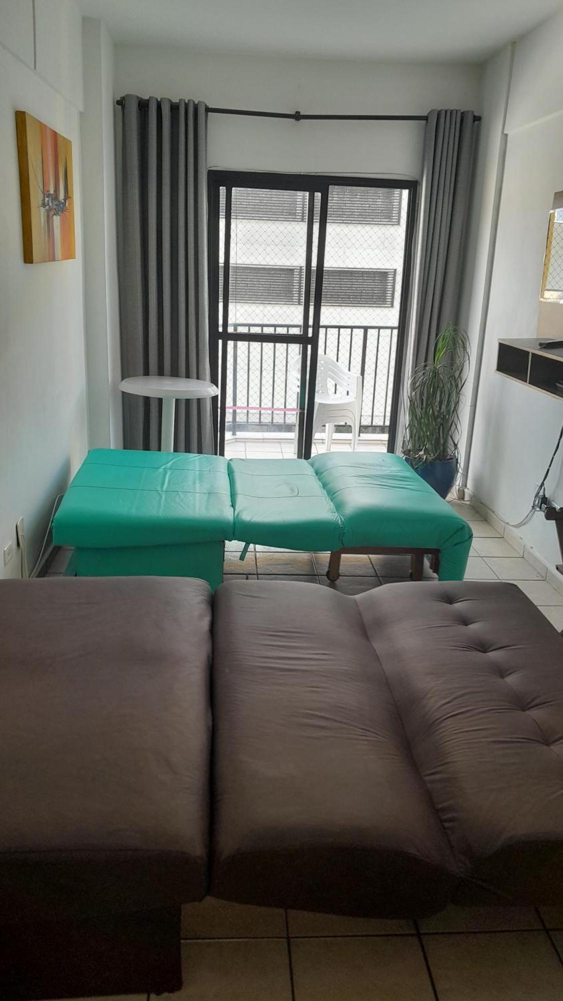Apartment Guarujá: Beachside Retreat With Pool And Flexible Check-in *